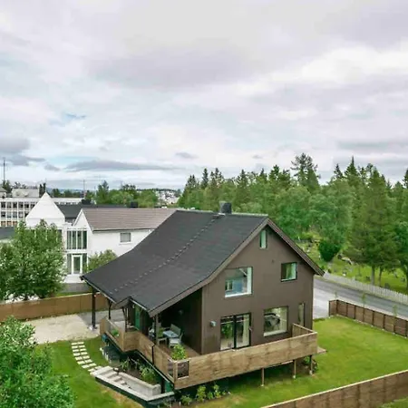 Villa Aurora Polaris - With Outdoor Sauna - 750m From Center - Free Parking Tromsø