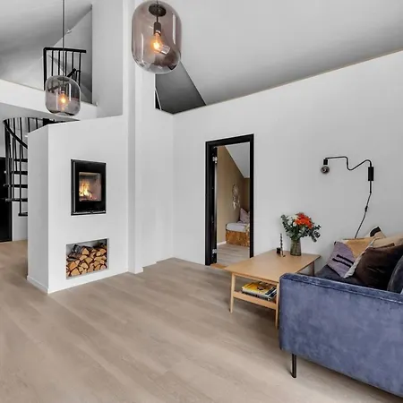 Villa Aurora Polaris - With Outdoor Sauna - 750m From Center - Free Parking *