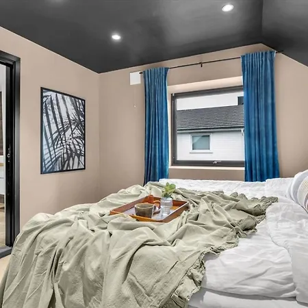 Aurora Polaris - With Outdoor Sauna - 750m From Center - Free Parking * Tromso