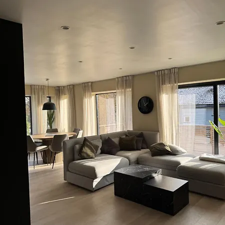 Villa Aurora Polaris - With Outdoor Sauna - 750m From Center - Free Parking Tromsø