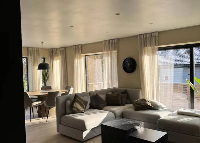 Вилла Aurora Polaris - With Outdoor Sauna - 750m From Center - Free Parking Тромсё