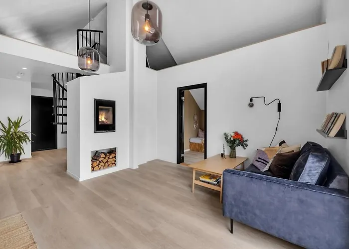 Villa Aurora Polaris - With Outdoor Sauna - 750m From Center - Free Parking *