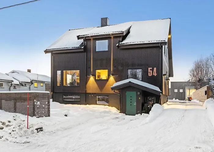 Villa Aurora Polaris - With Outdoor Sauna - 750m From Center - Free Parking *